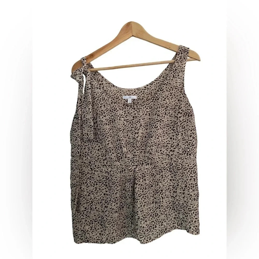 GAP Flowy Beige Black Printed Tank Top with Tie Shoulder Embelishment Size M